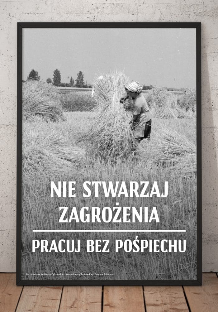 Mockup neutralny plakatu Relaks od sklepu Myśli na ścianę